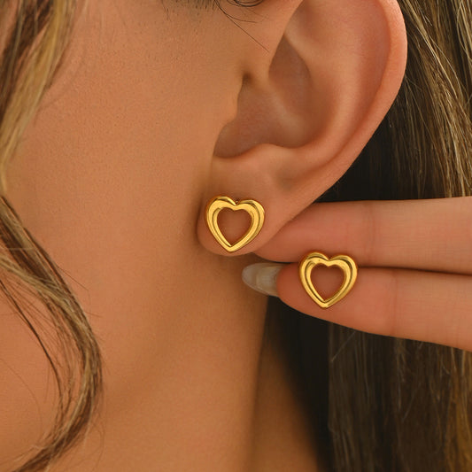 18K Gold Minimalist Heart Earrings – Hypoallergenic Stainless Steel Sustainable Jewelry